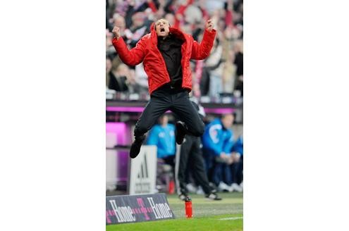 So jubelt man heute: Trainer Jürgen Klinsmann (Bayern).