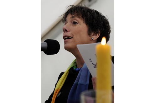 Beim 2. Ökumenischen Kirchentag im Mai in München wurde die ehemalige Ratsvorsitzende der Evangelischen Kirche in Deutschland (EKD) von den Gläubigen begeistert begrüßt. Auch wenige Tage später...
Foto: Joerg Koch/ ddp 