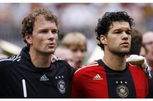 Nach dem verlorenen Finale führte Ballack ...