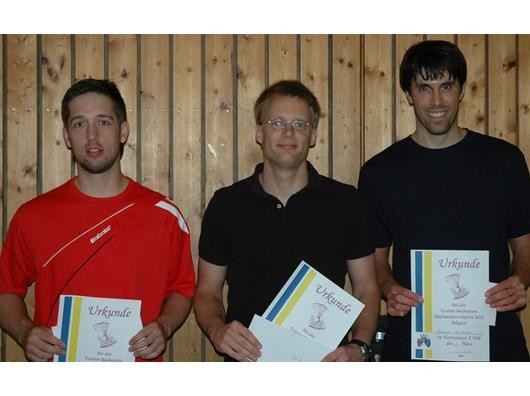 Die drei Platzierten: Tobias Schröer (EB, 2. Platz, links), Achim Faust (SVK, 1. Platz, Mitte), Rüdiger Twiehaus (BC Rot-Weiß Borbeck, 3. Platz, rechts).