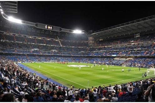 …das Estadio Santiago Bernabéu in Madrid „nur“ 85.000.