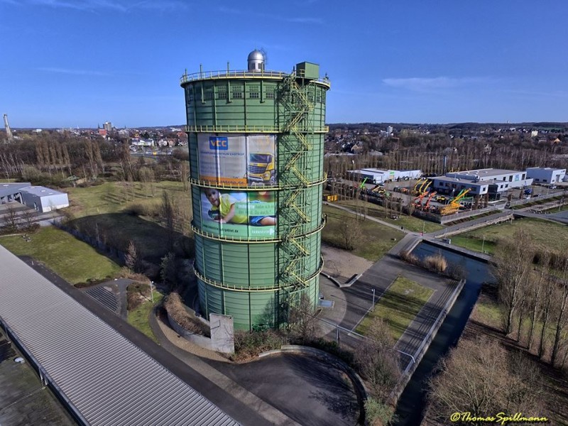 Die große Dose von Herne, der ehemalige Scheiben-Gasometer von der Hüls-Chemie.