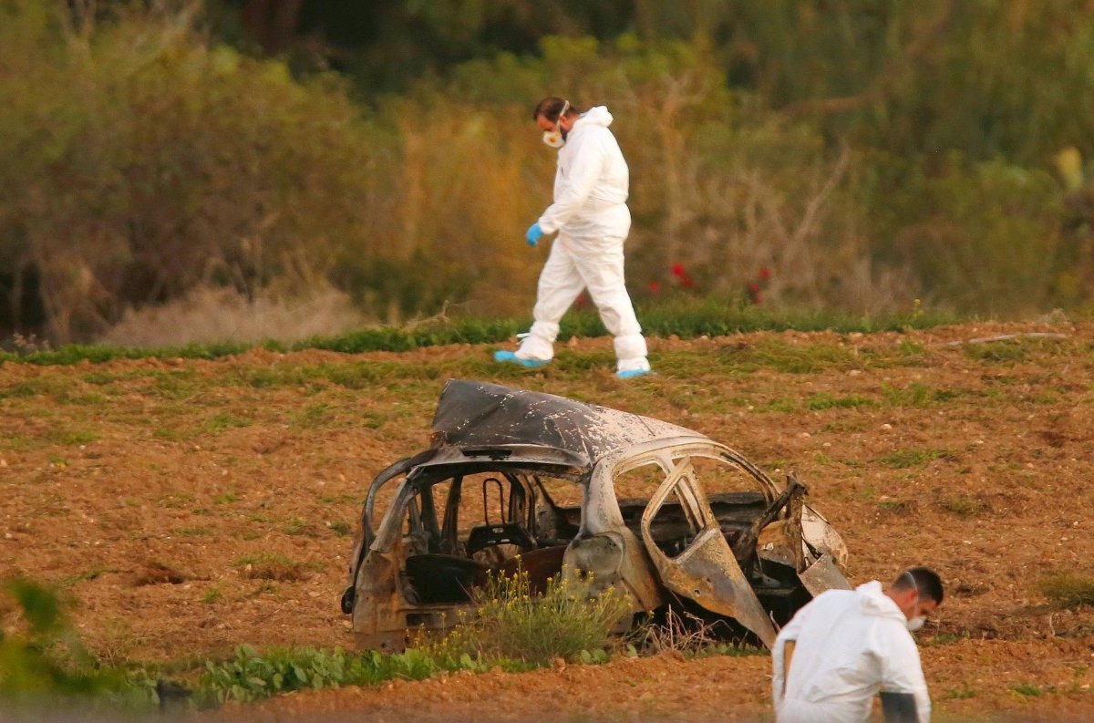 2017-10-16T183627Z_654503146_RC1E296302E0_RTRMADP_3_MALTA-CARBOMB.JPG