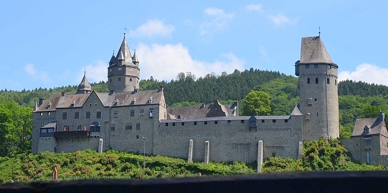 48306673--656x240.jpg