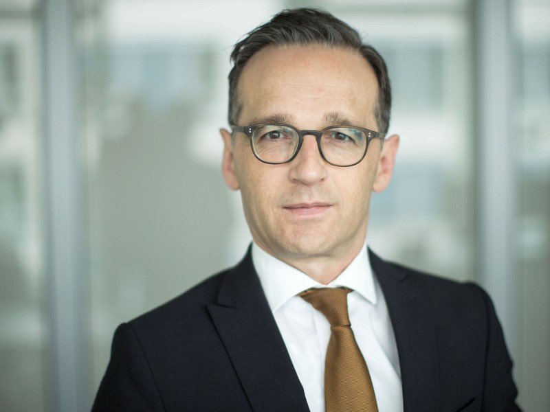 Heiko Maas (SPD) ist in Merkel Kabinett Außenminister. Im Kabinett Merkel III hatte er zuvor das Amt des Justizministers inne.