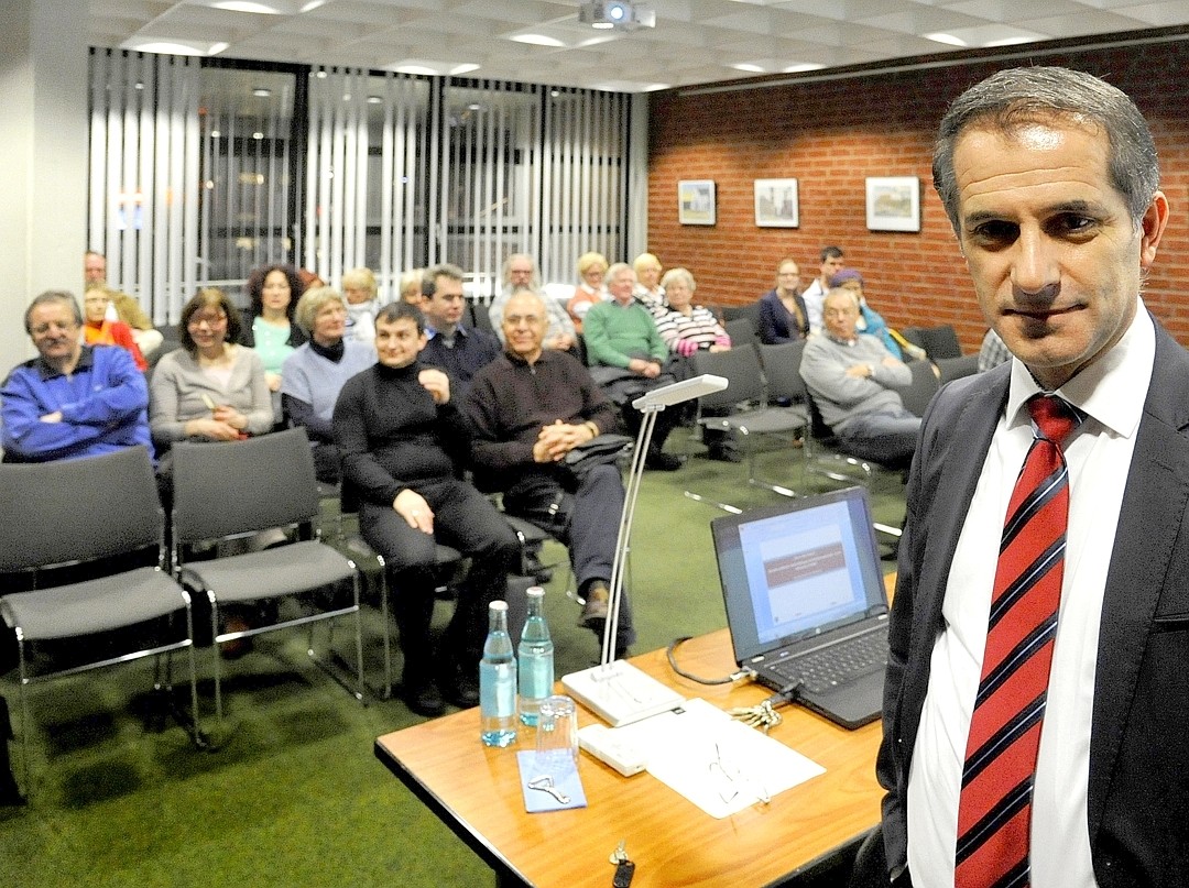 Für Yunus Ulusoy, Forscher am Essener Zentrum für Türkeistudien, schärft das Fasten auch den Zusammenhalt von Gläubigen. (Foto: Jürgen Theobald / Funke Foto Services)