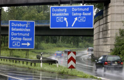 Auf der A42 und auch auf der A46 werden Abfahrten am Samstag komplett gesperrt. (Symbolbild)