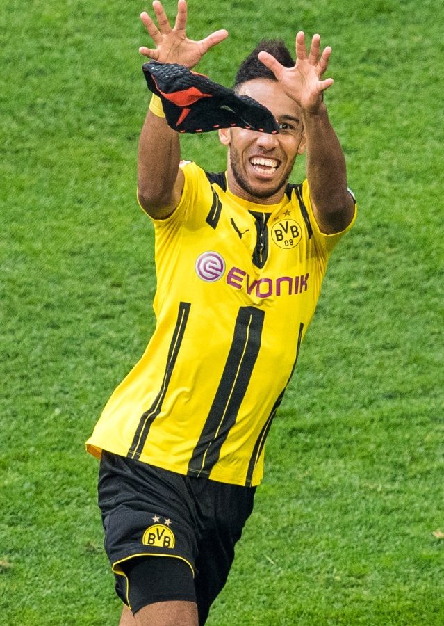 Aubameyang-BVB-Maske.jpg