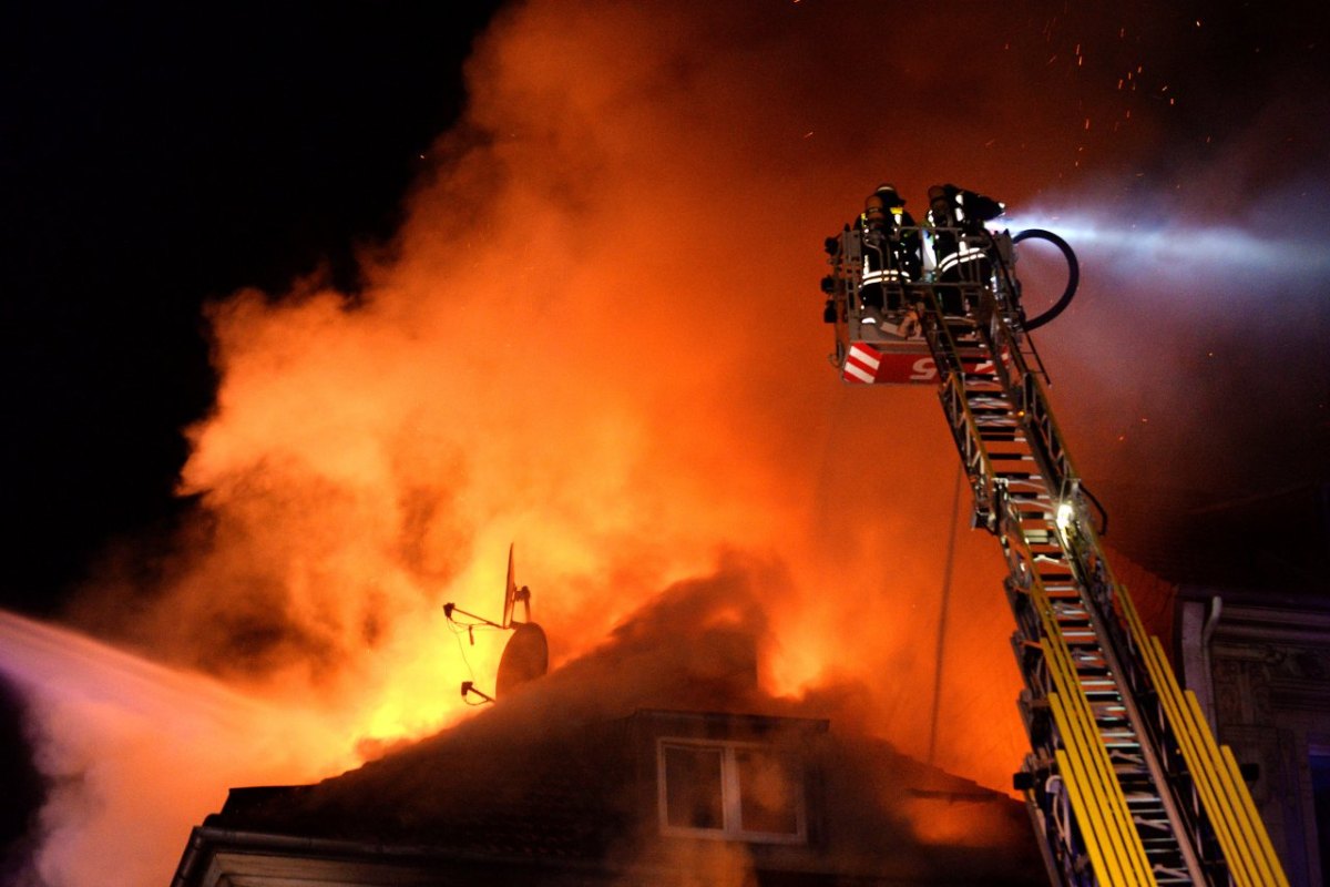 Brand-Duisburg-Untermeiderich-2.jpg