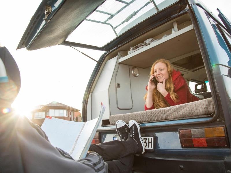 Camping mit dem Wohnmobil ist eine der wenigen Urlaubsformen, die in der Corona-Zeit regelrecht geboomt haben.