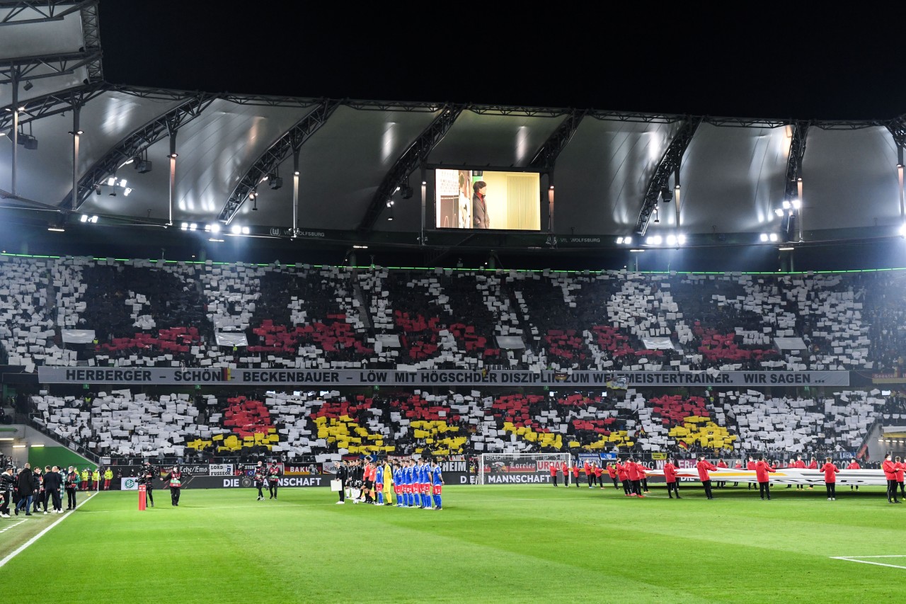 Auch die Fans verabschiedeten sich von Jogi Löw.