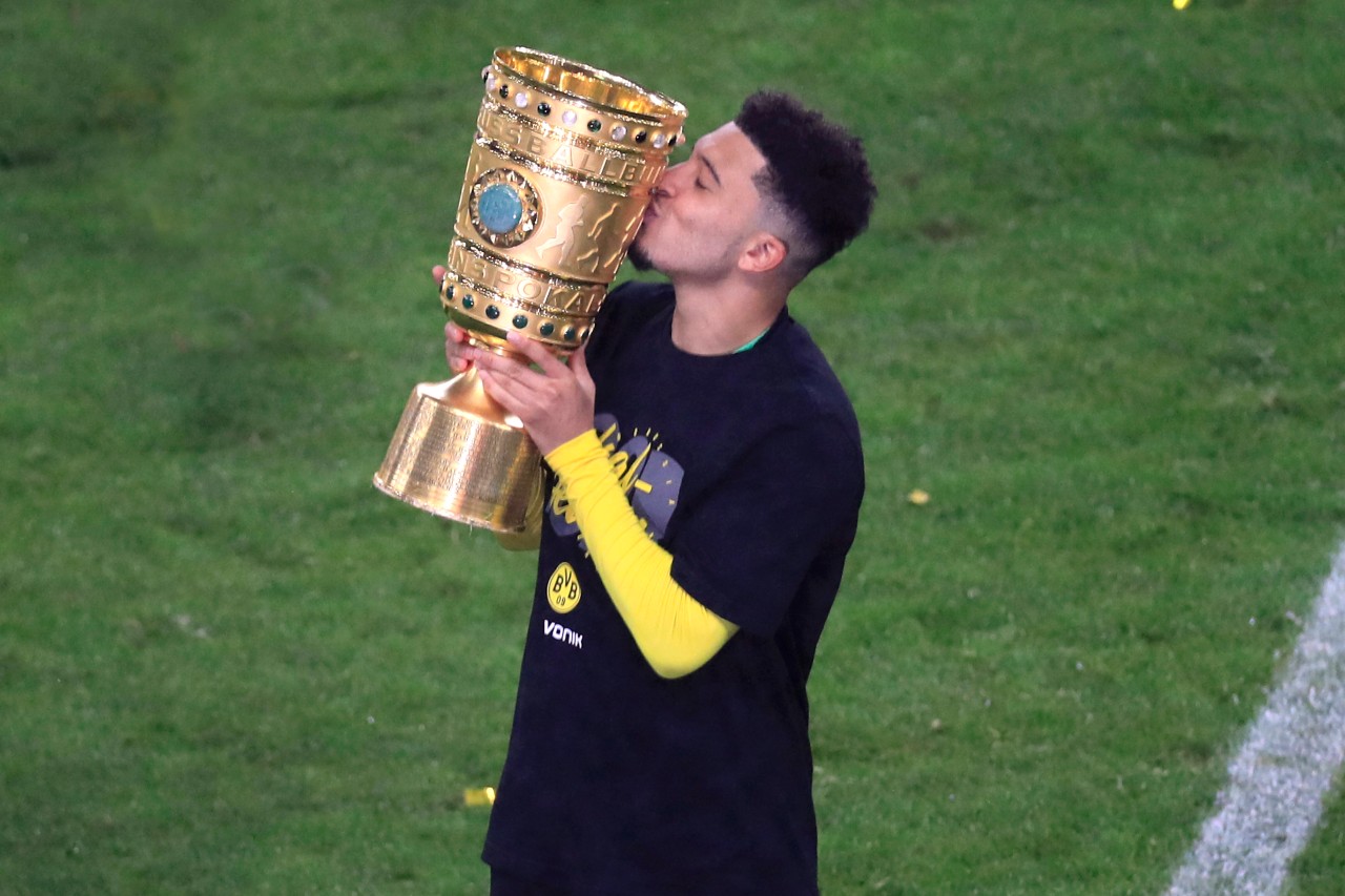 Nach dem Pokalgewinn hat Jadon Sancho ordentlich gefeiert.