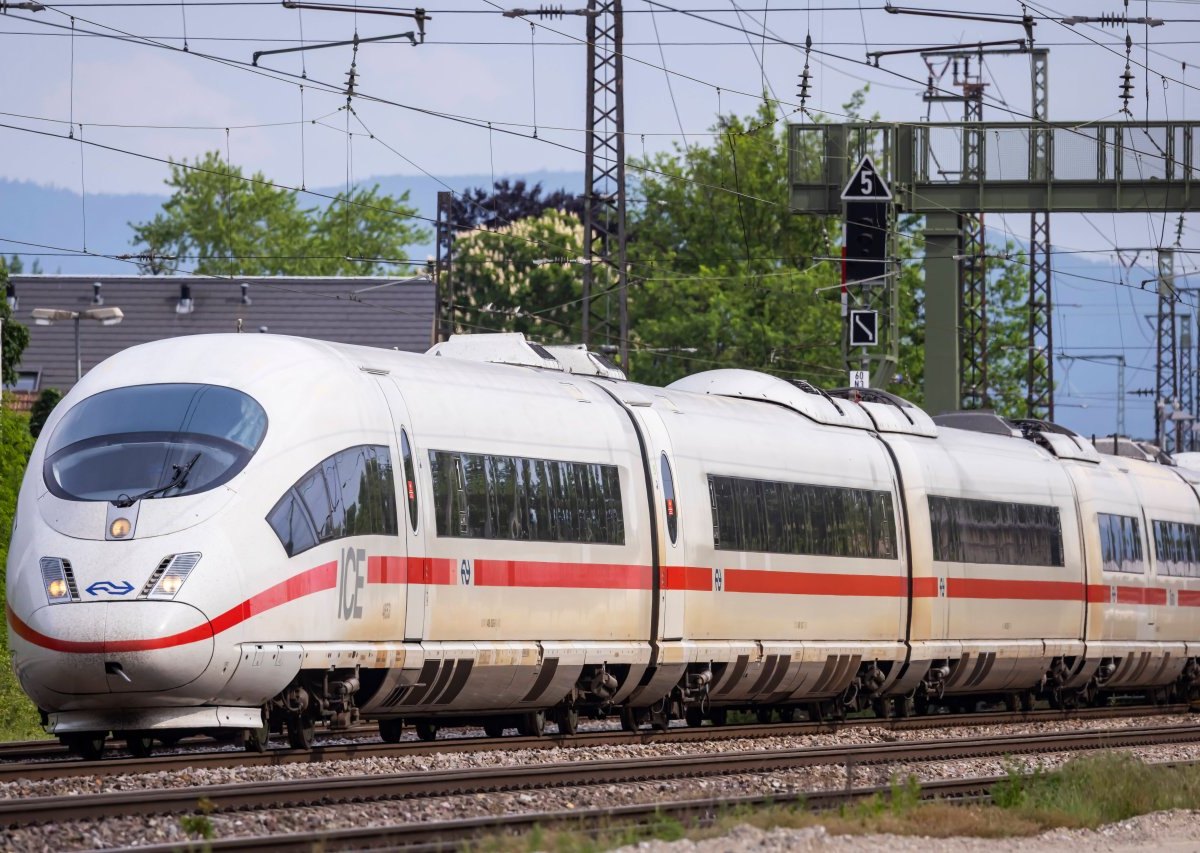 Deutsche Bahn.jpg