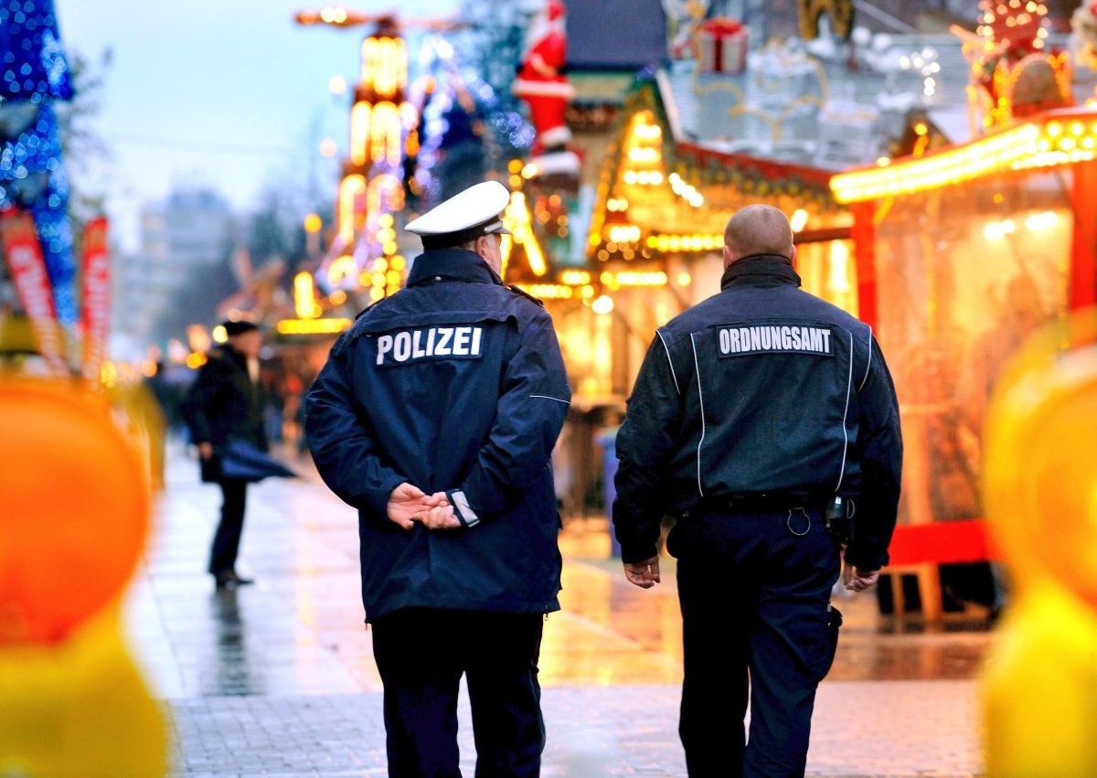 Die Polizei und das Ordnungsamt.jpg