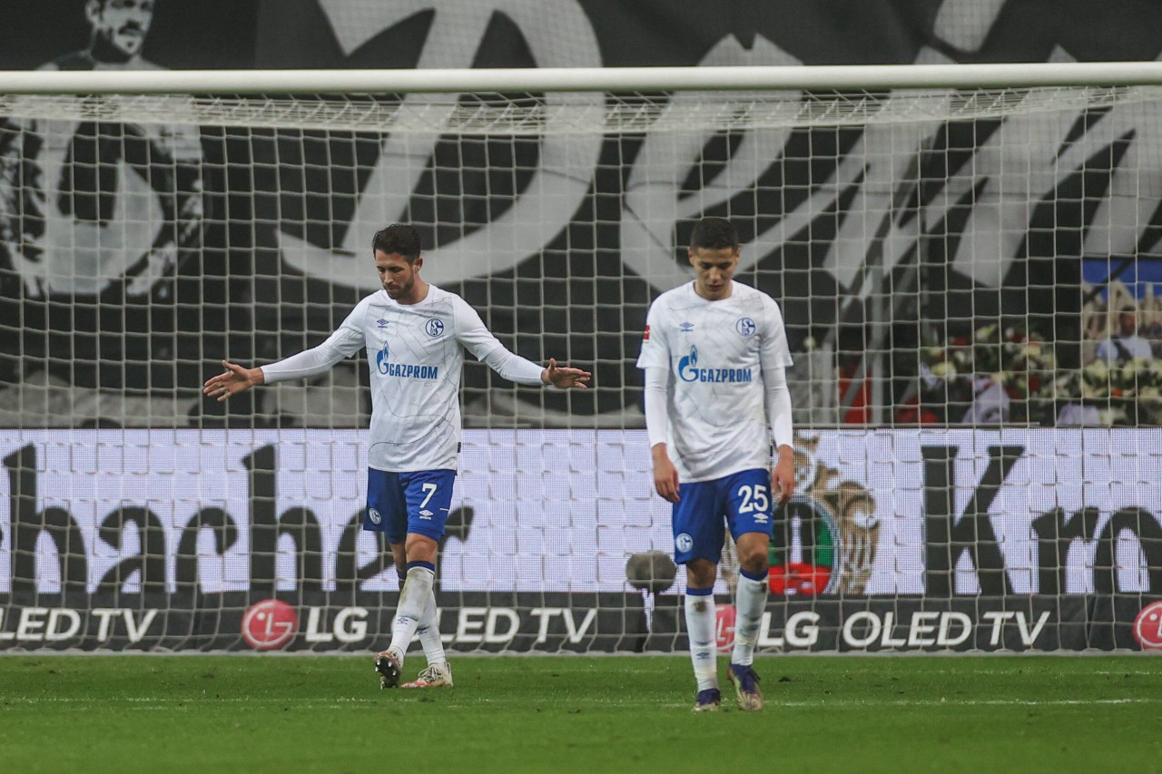 Ex-S04-Profi Mark Uth (l.) erinnert sich an die Horror-Nacht beim FC Schalke 04 zurück.