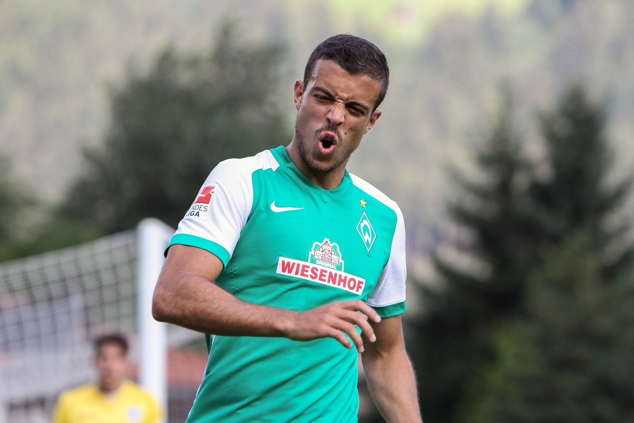 Vor seinem Wechsel zum FC Schalke 04 war Di Santo von 2013 bis 2015 bei Werder Bremen unter Vertrag.