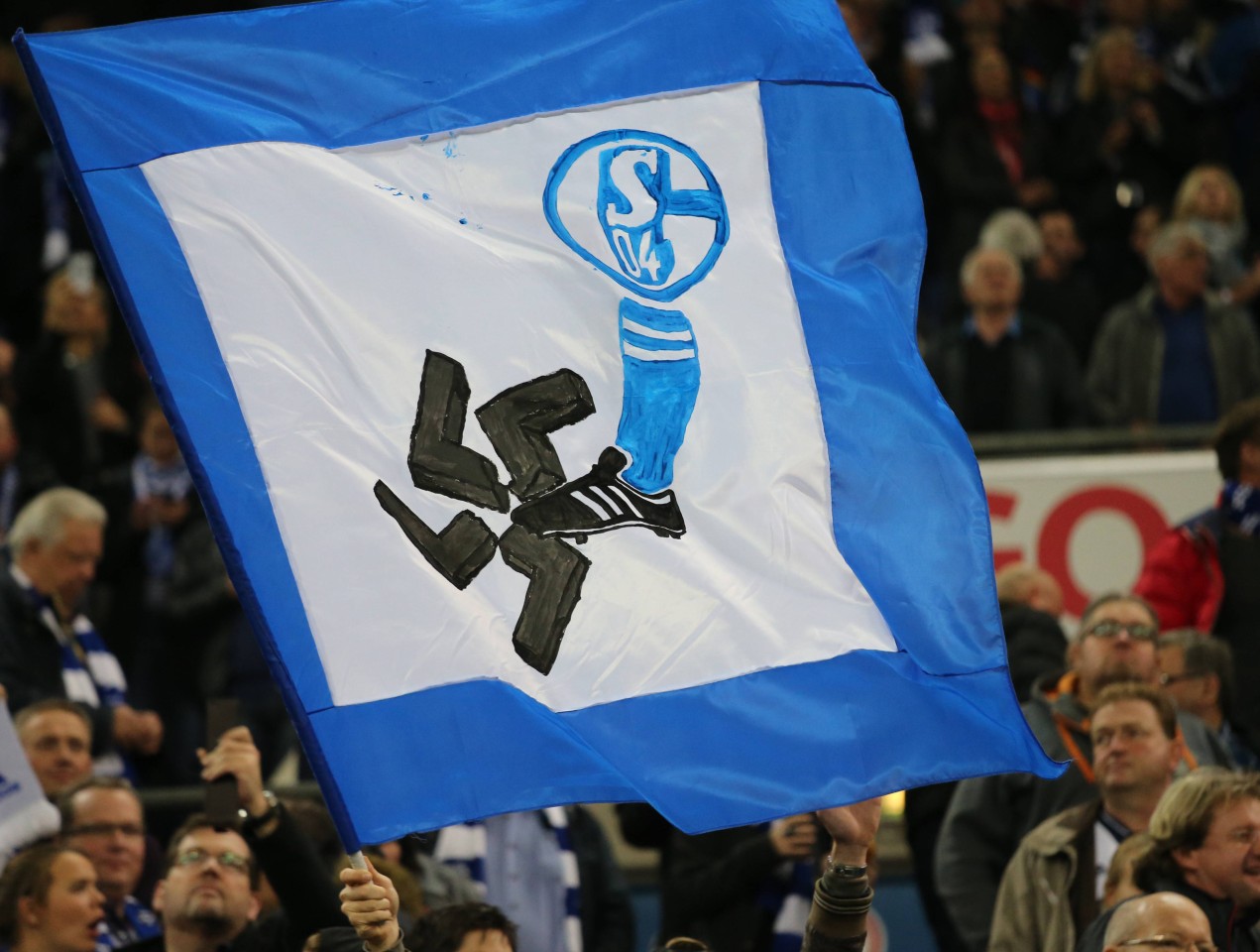 Der FC Schalke 04 reagierte auf den Post eines BVB-Fans und setzte ein wichtiges Statement ab.