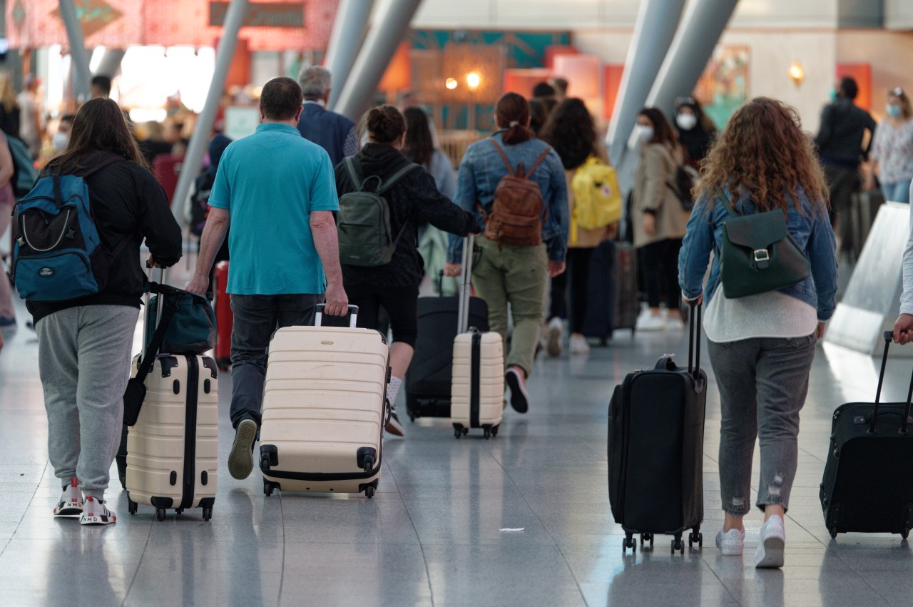 Am Flughafen Düsseldorf musste die Polizei eingreifen (Symbolfoto).