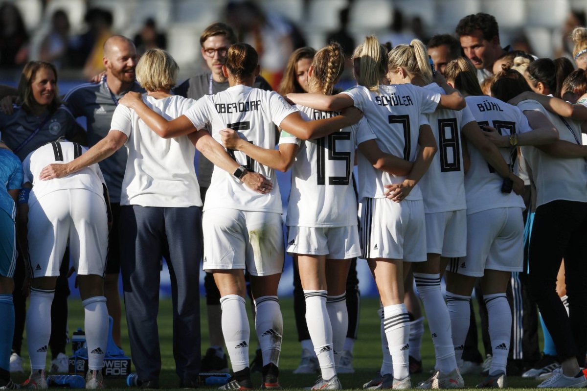 Frauen WM 2019 Deutschland Kader.jpg