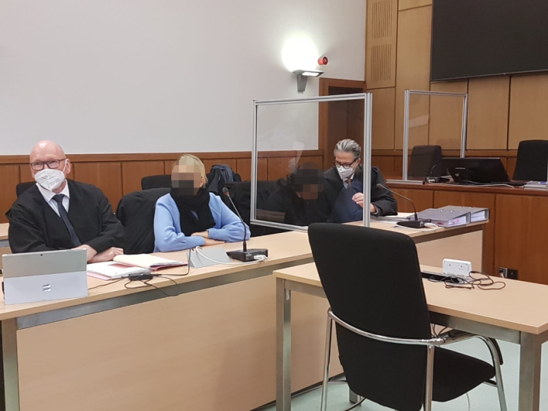 Gerichtsverhandlung Polizistinnen2.png