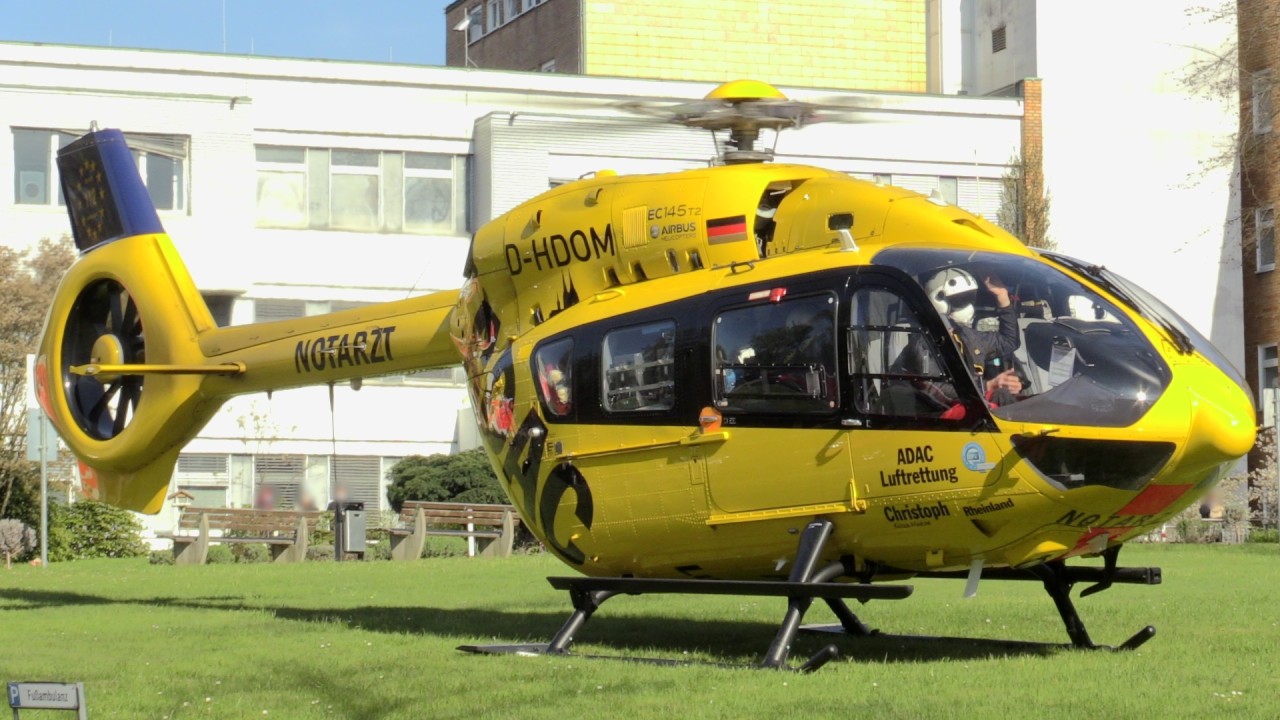 Die lebensgefährlich verletzte Seniorin ist mit diesem Rettungshubschrauber des ADAC ins Krankenhaus geflogen worden.