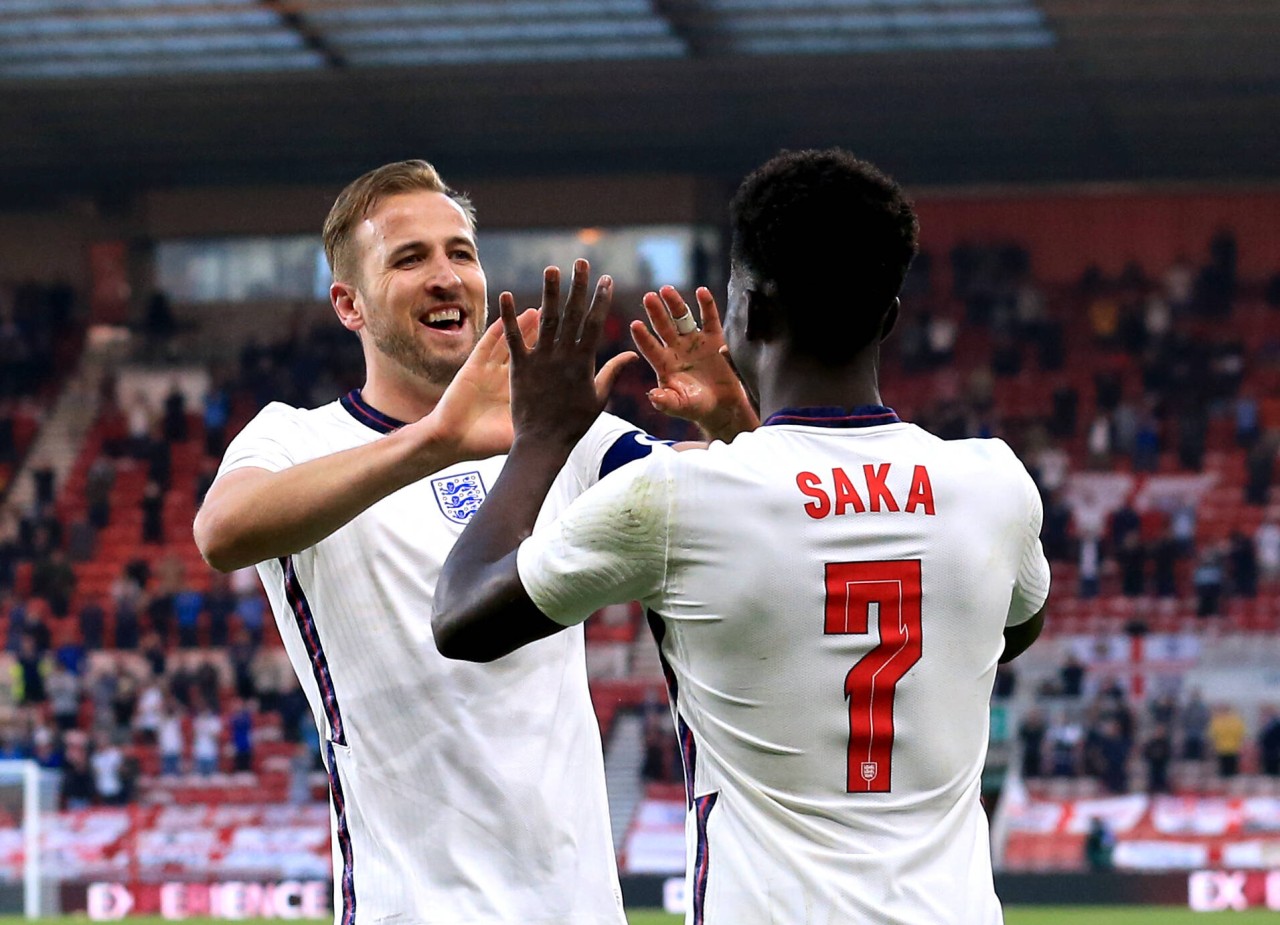 Das Team von Kapitän Harry Kane geht als Favorit in die Partie England - Schottland.