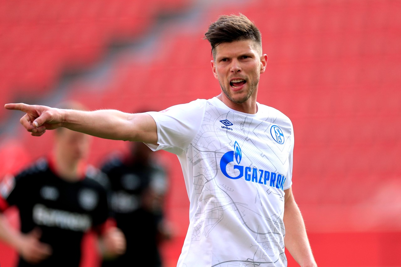 Klaas-Jan Huntelaar ist nicht nur als Torjäger wichtig, sondern auch als Vorbild für viele junge Spieler.