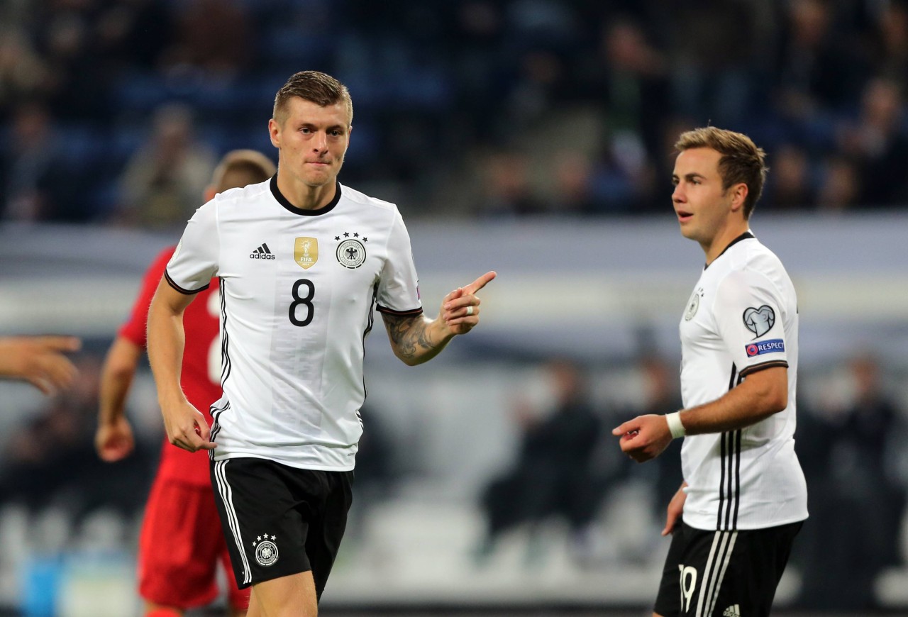 Toni Kroos (l.) und Mario Götze (r.) in der Nationalmannschaft.