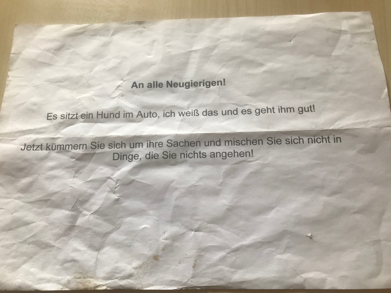 Diese Notiz aus dem Auto wirkt nach dem Tod des Hundes wie blanker Hohn.