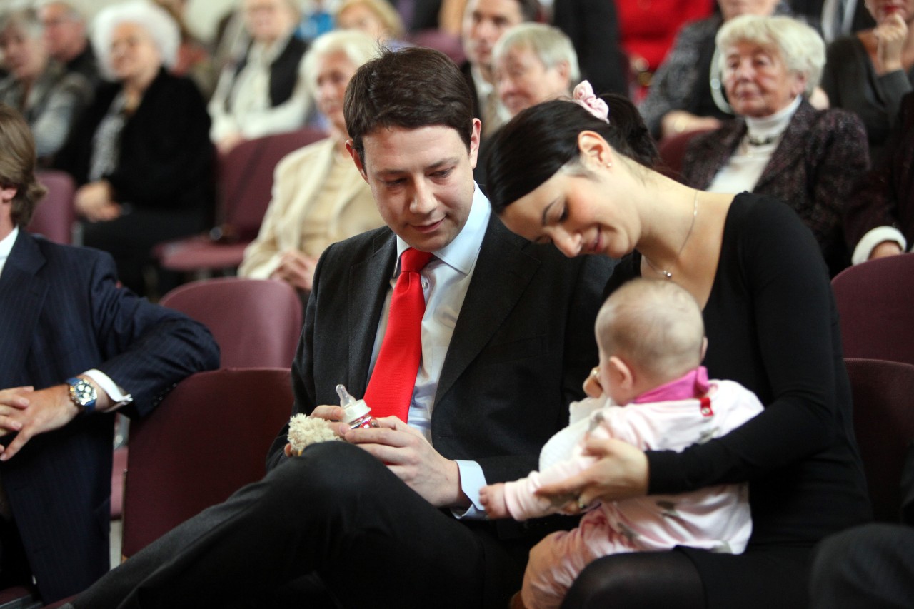 Januar 2010: Philipp Mißfelder mit Ehefrau Ann-Christin und Tochter Hermine-Helene beim Neujahrsempfang des CDU-Stadtverbands Castrop-Rauxel. (Foto: Thomas Gödde / Funke Foto Service)