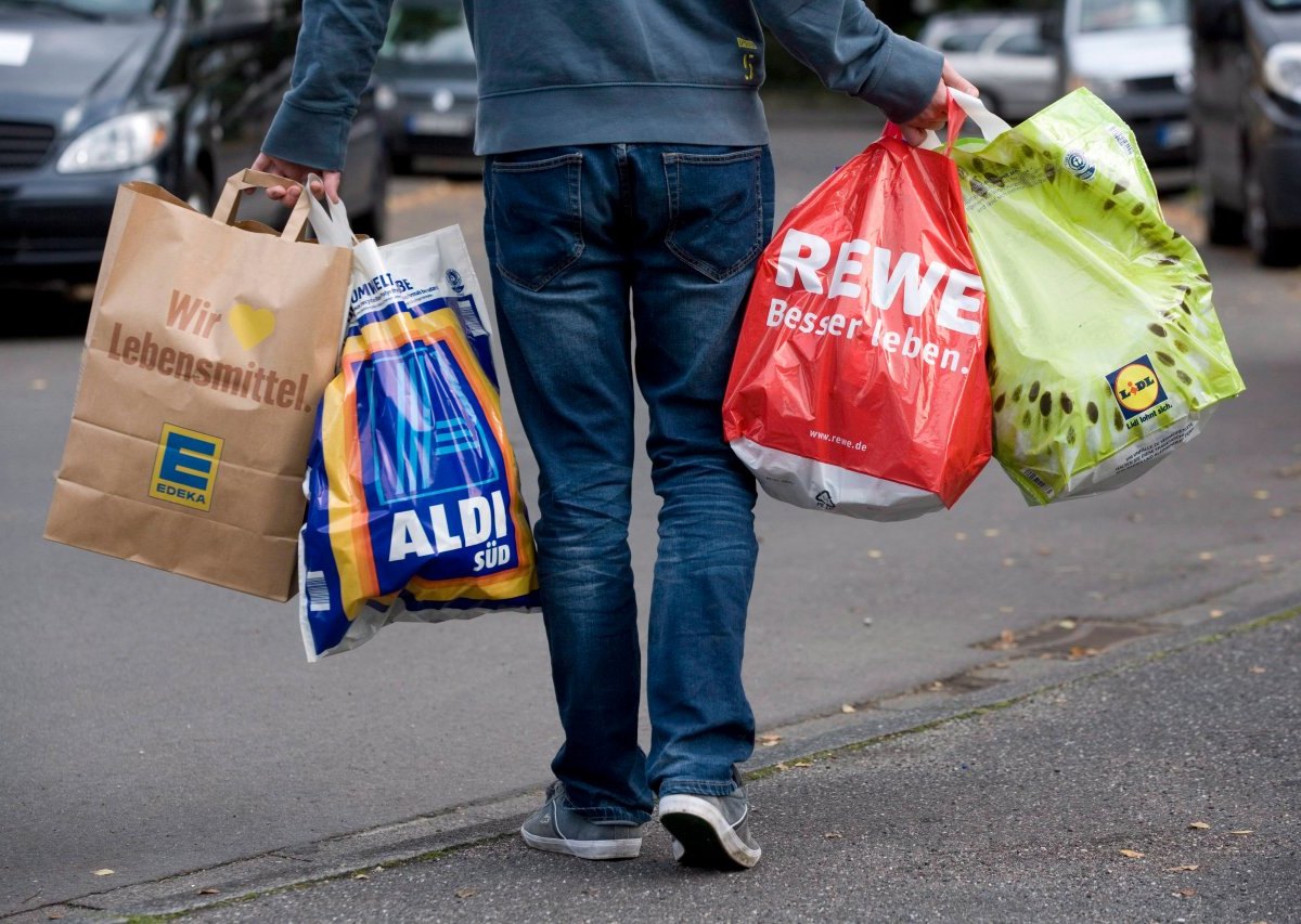 Rewe, Edeka.jpg