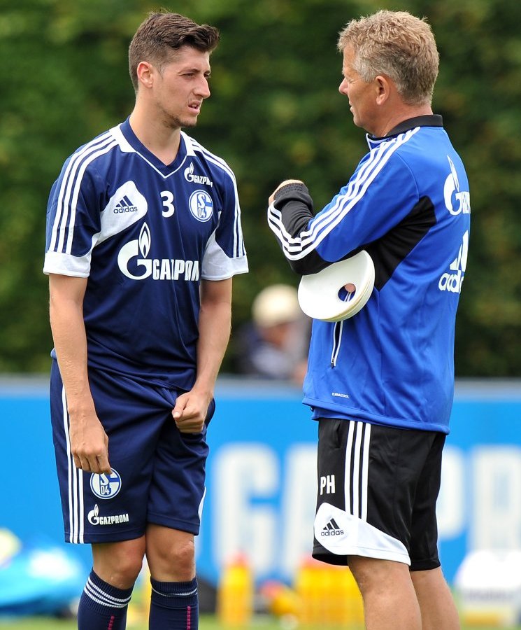 Schalke-Escudero.jpg