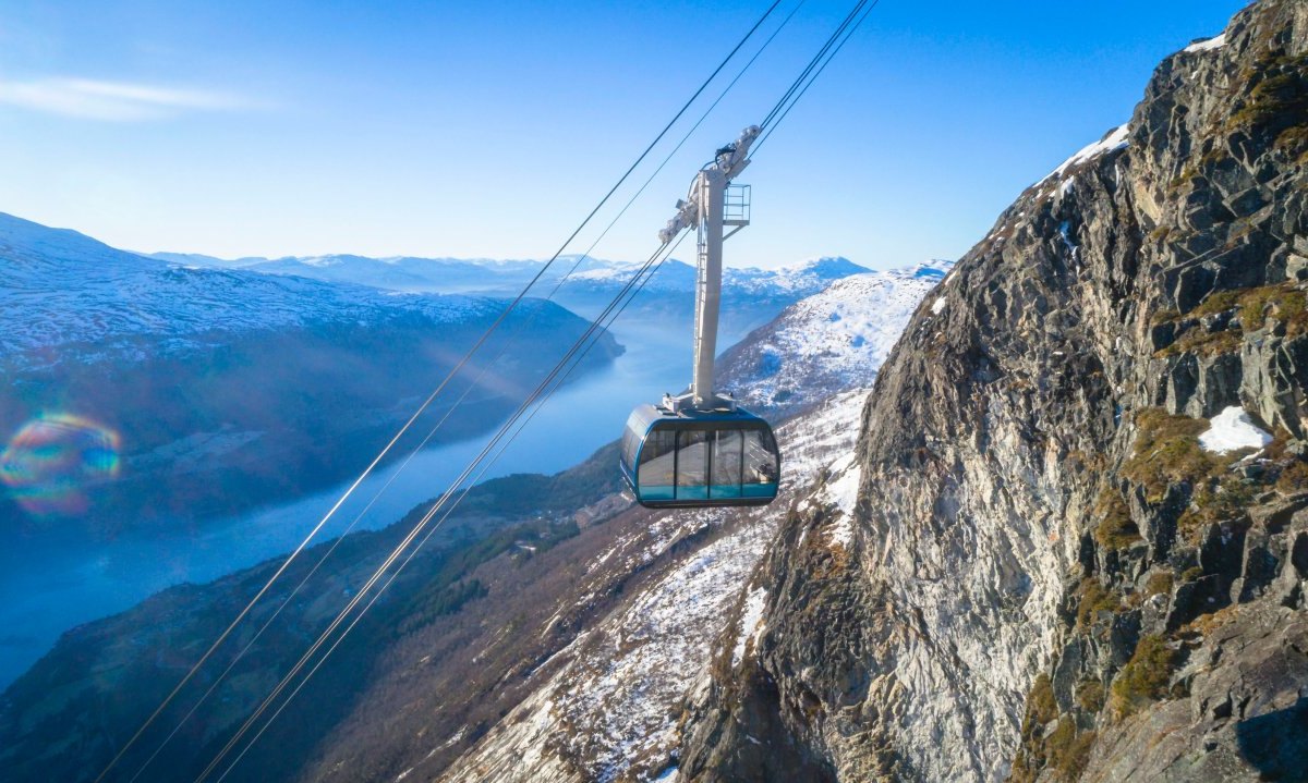 Seilbahn Oslo.jpg