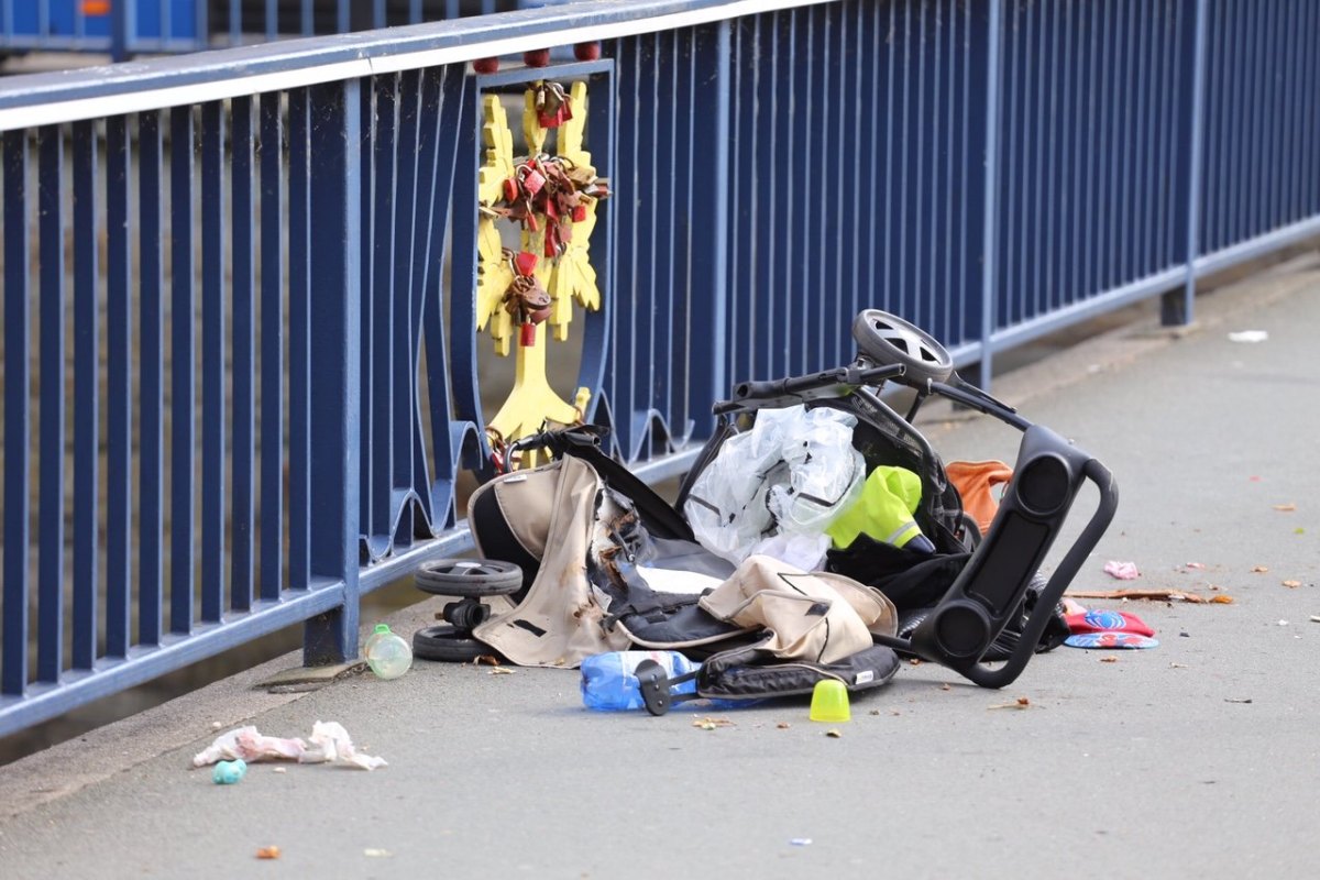 Unfall-Hagen-Kleinkind-Kinderwagen.jpg