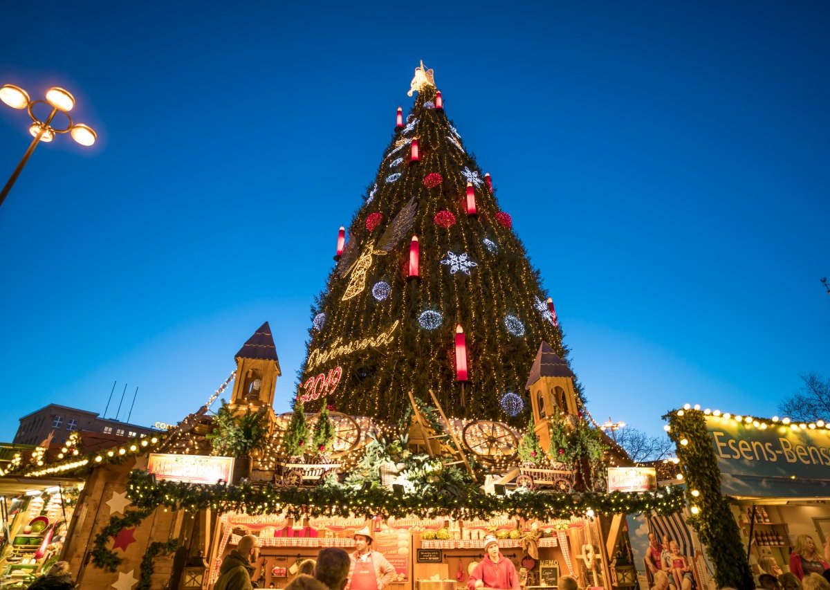 Weihnachtsmarkt_Dortmund-2021-baum.jpg