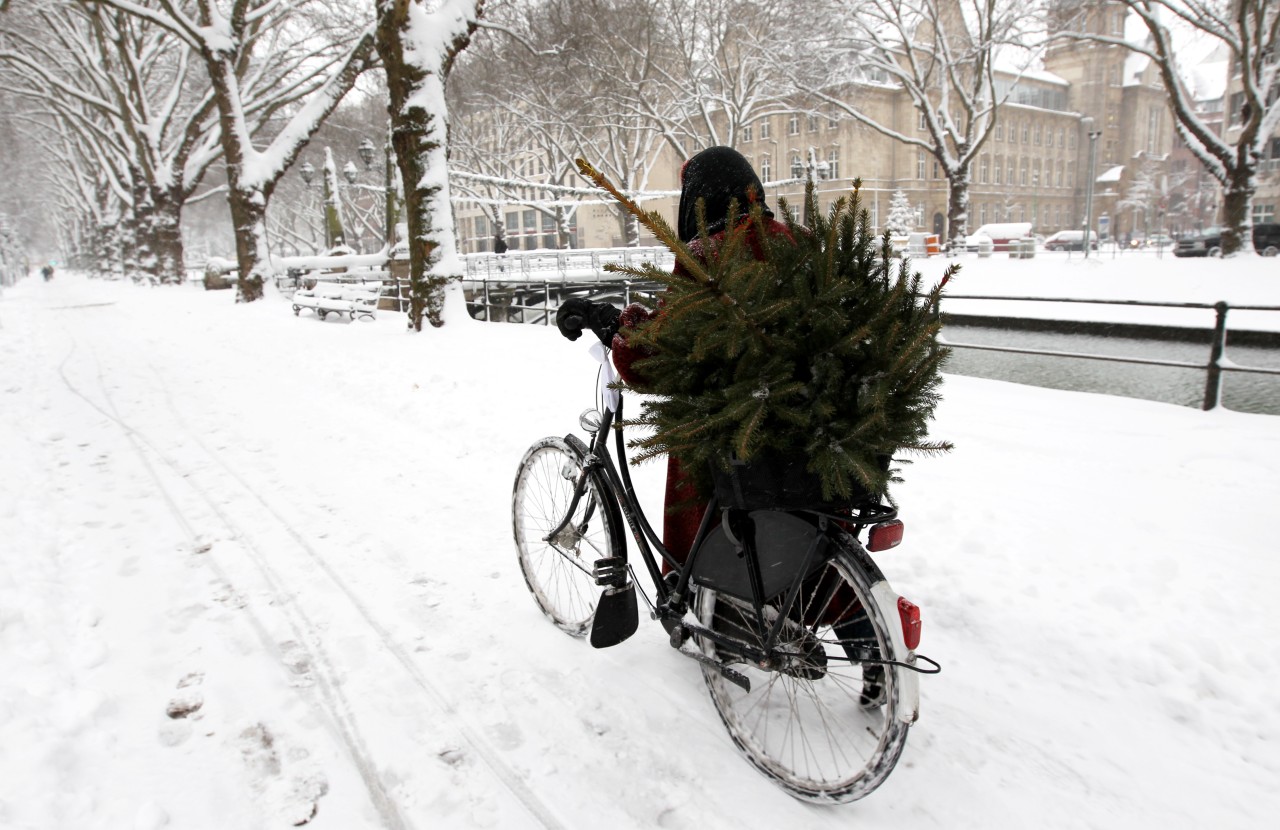 Über weiße Weihnachten konnten wir uns zuletzt 2010 in NRW freuen. (Archivbild)