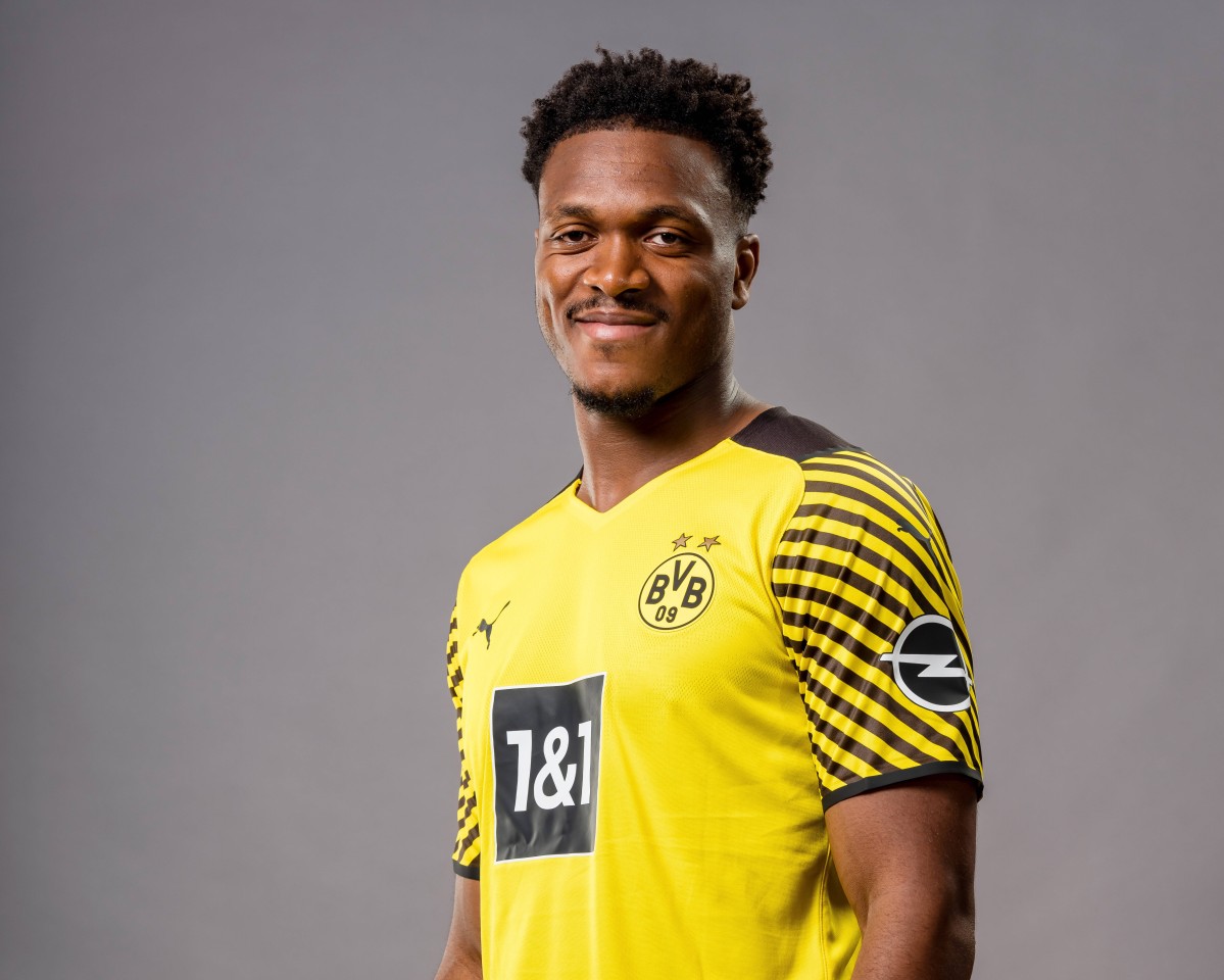 Zagadou im neuen Trikot des BVB – der Anblick lässt nicht mehr lange auf sich warten. 