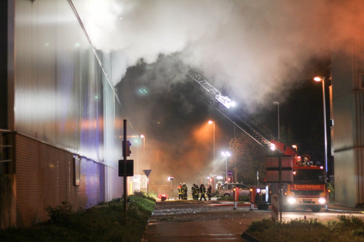 bochum-feuerwehr-brand.jpg