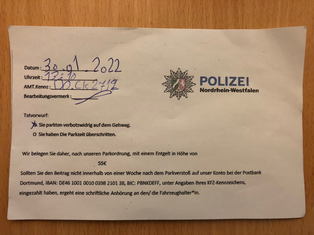 Dortmund: Achtung, wenn du diesen Schein an deinem Auto findest. Den Betrag solltest du auf keinen Fall zahlen. 