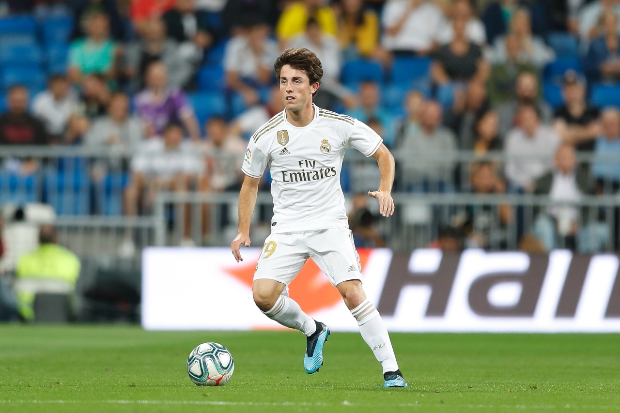 Alvaro Odriozola kommt bei Real Madrid kaum zum Zug.