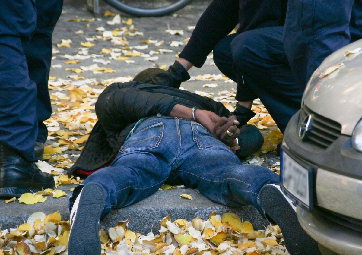 festnahme-polizei-symbolfoto.jpg