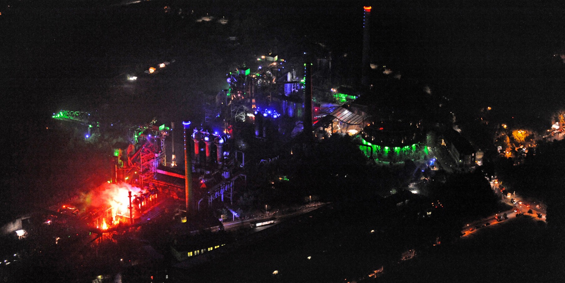 Nachtflug über den Landschaftspark Nord im Jahr 2009.