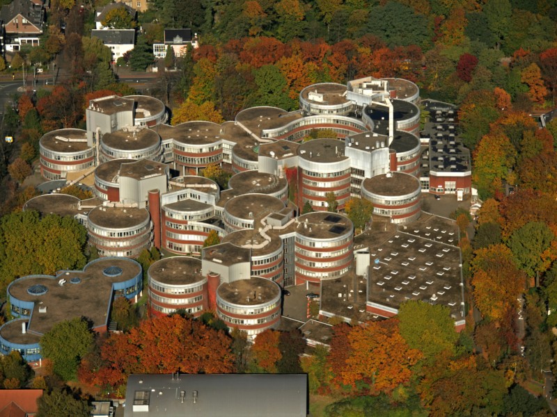 So sieht die Uni Duisburg Essen im Oktober 2007 von oben aus.