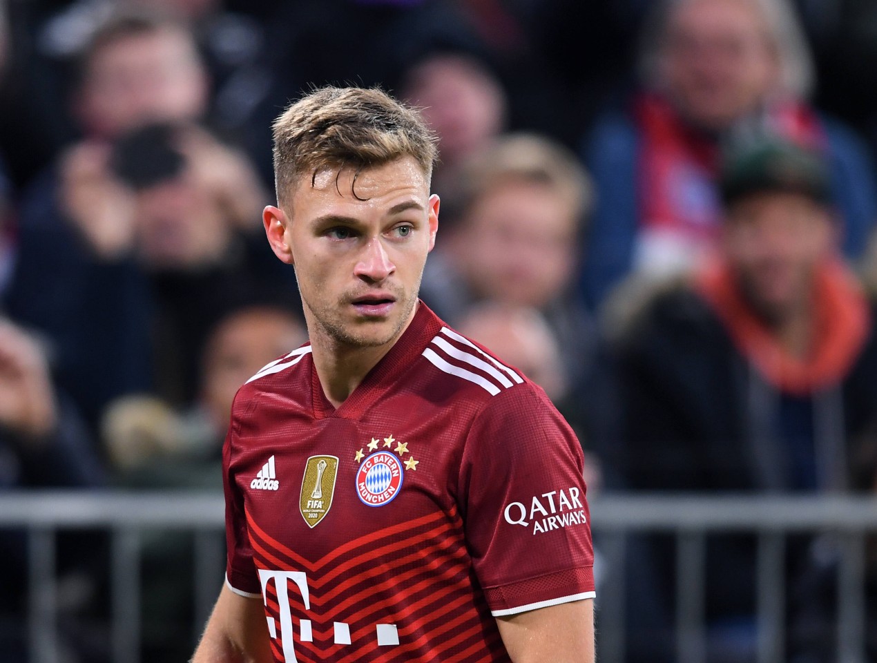 Joshua Kimmich könnte mangels Impfung gegen Borussia Dortmund seine Spielberechtigung verlieren.