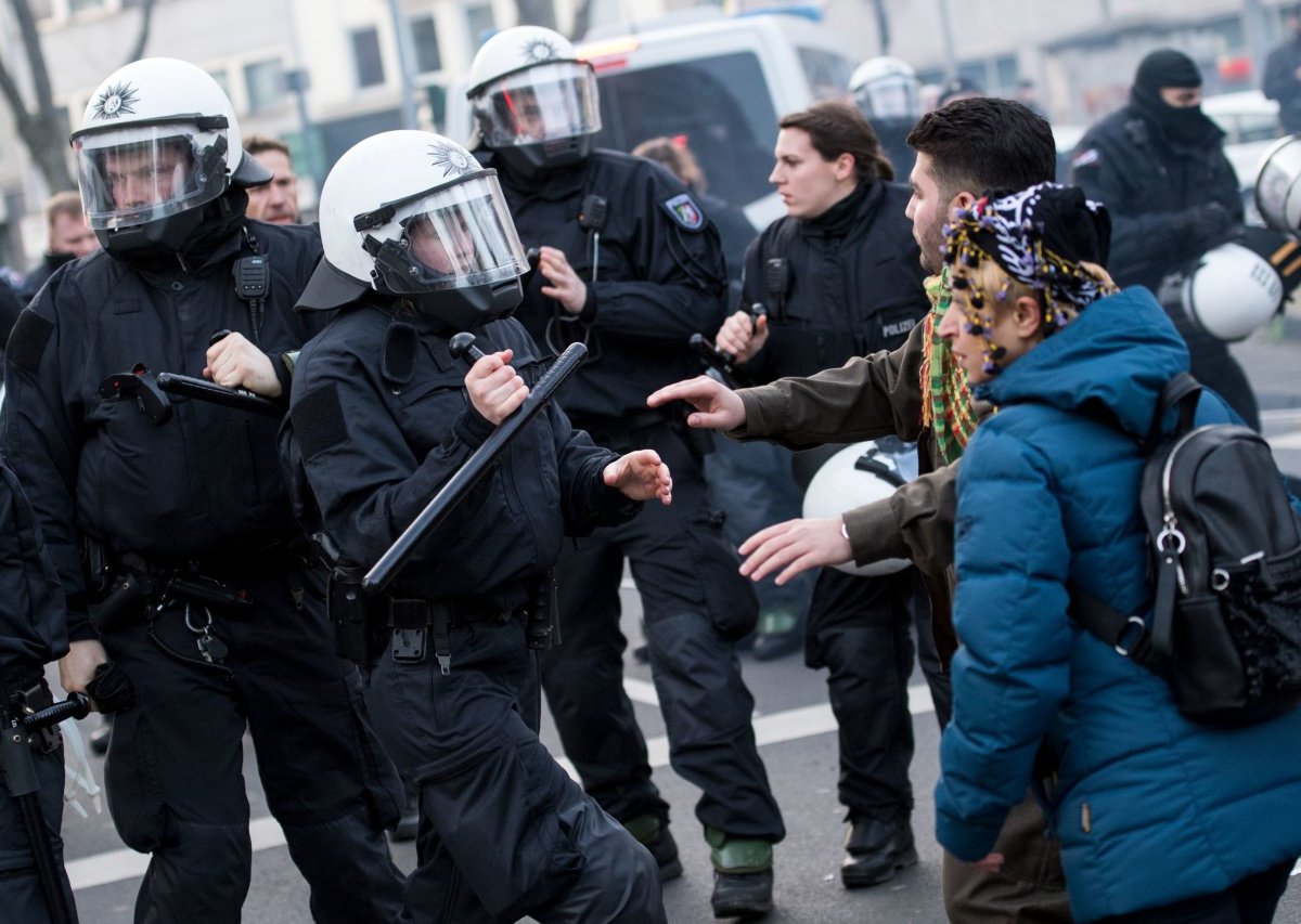 kurden-demo-koeln.jpg