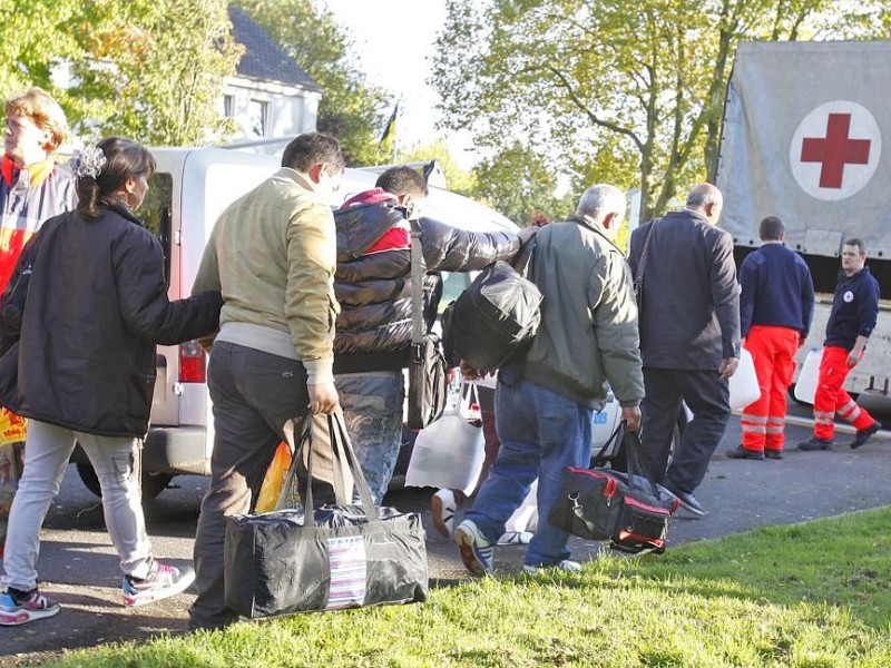 Die Menschen werden in der neuen Unterkunft auf dem Gelände der ehemaligen Landesstelle untergebracht.