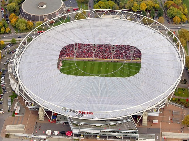 Luftbild, BayArena, Bay-Arena, Bayer Leverkusen gegen FSC Mainz 2:2, Fussballstadion, Bundesliga, Fansblocks,  Leverkusen, Rheinland, Nordrhein-Westfalen, Deutschland, Europa