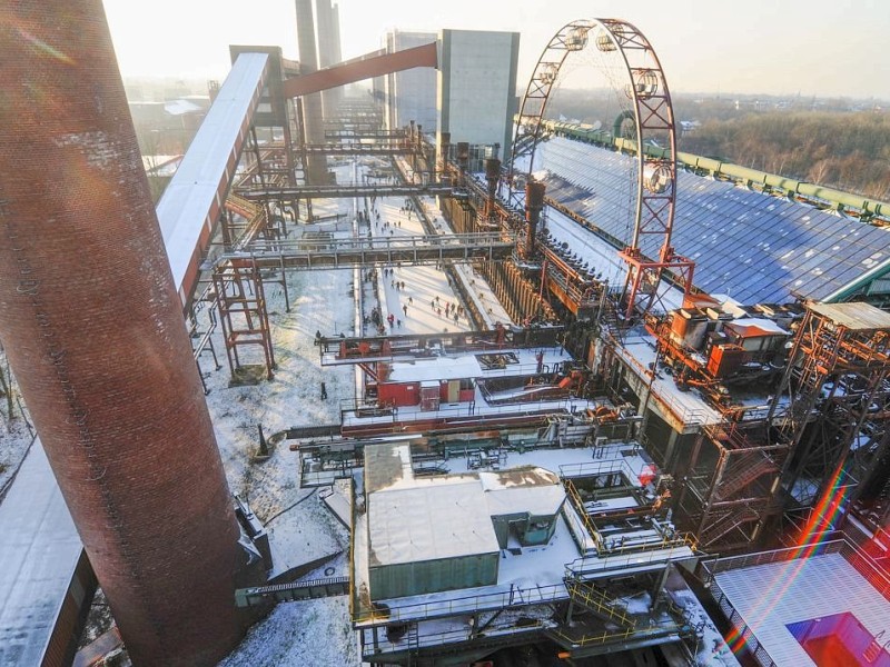 Die Eisbahn auf der Zeche Zollverein im Bereich der ehemaligen Kokerei.