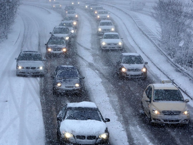 Auch in Düsseldorf schneite es am Freitag. Foto: Stefan Arend / WAZ Fotopool