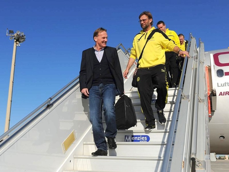 Bei 20 Grad und strahlendem Sonnenschein bereiten sich 26 BVB-Spieler und der komplette Trainerstab des BVB auf die Rückrunde der Fußball-Bundesliga vor.